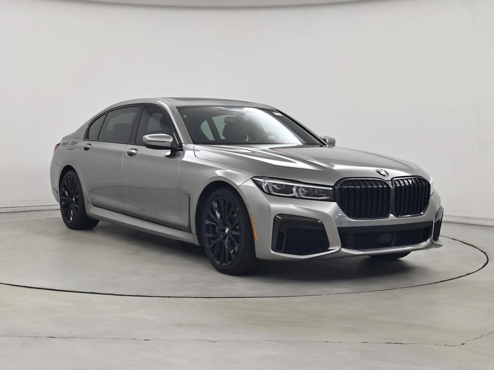 2022 BMW 750i