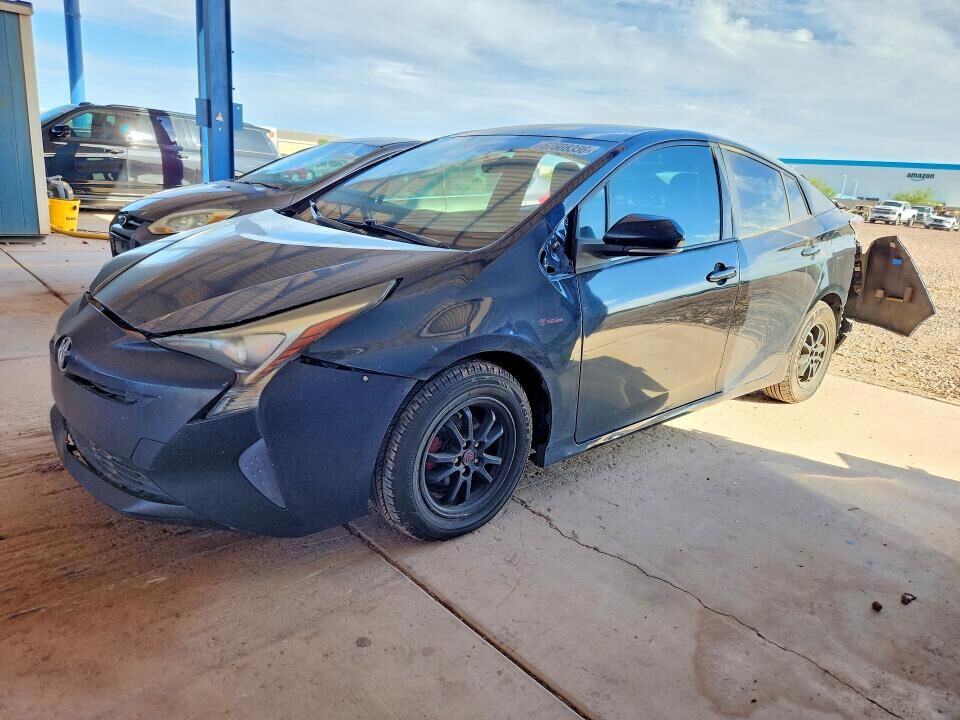2016 TOYOTA PRIUS