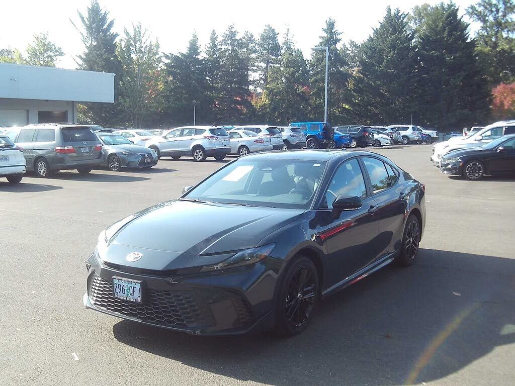 2025 TOYOTA Camry