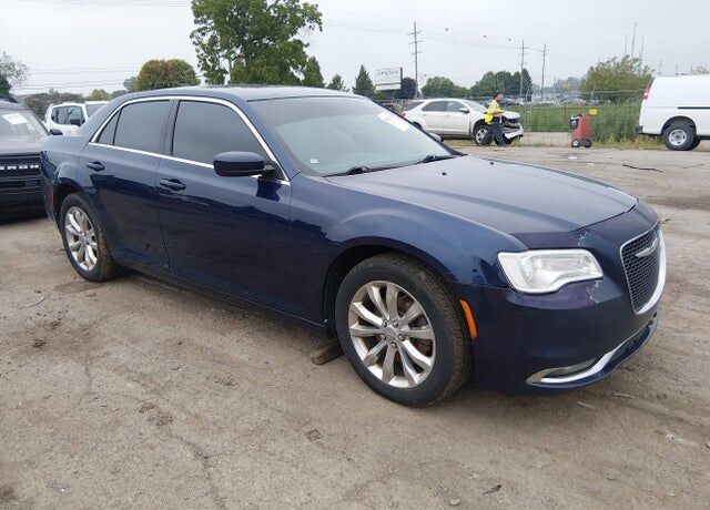 2016 CHRYSLER 300