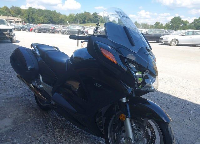 2006 HONDA ST1300