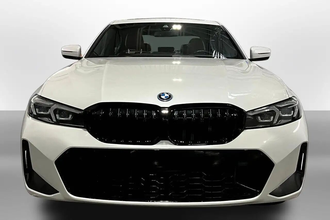 2024 BMW 330e