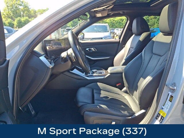 2023 BMW 330i