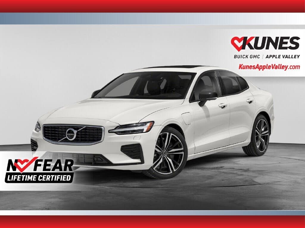 2022 VOLVO S60