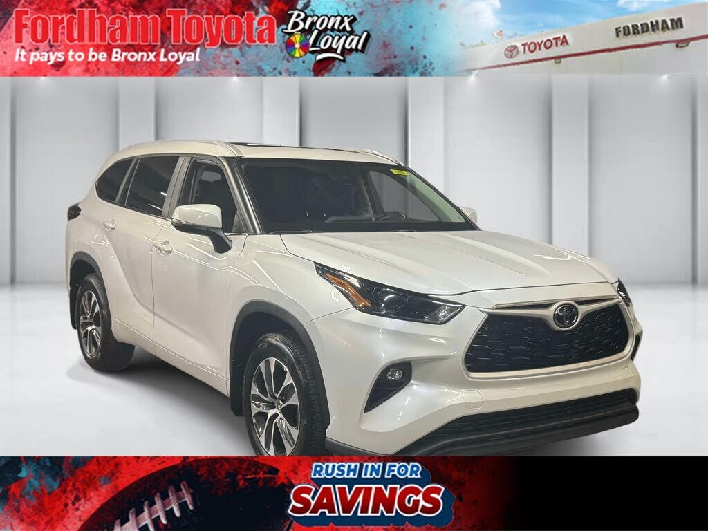 2026 TOYOTA Highlander