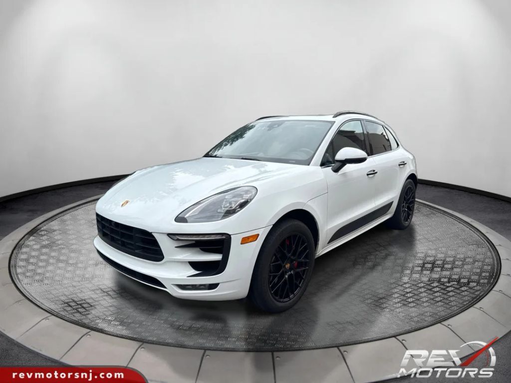 2018 PORSCHE Macan