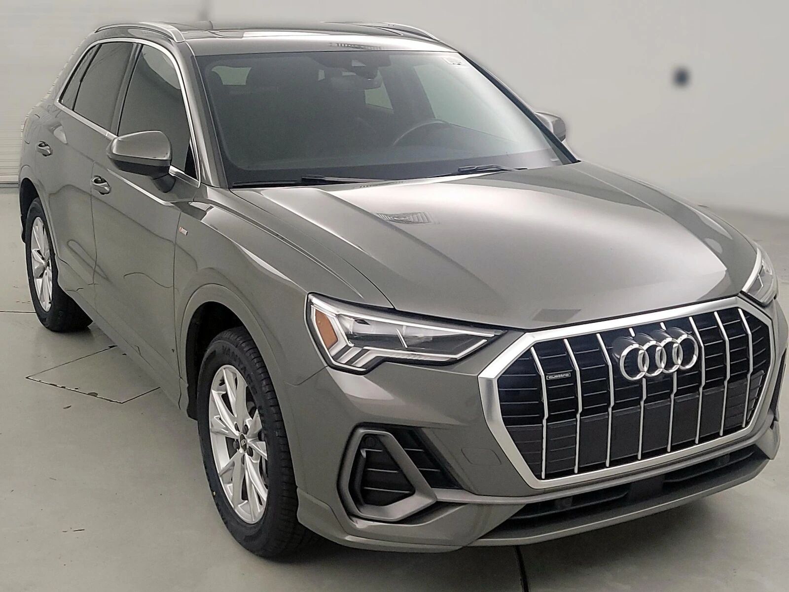 2022 AUDI Q3