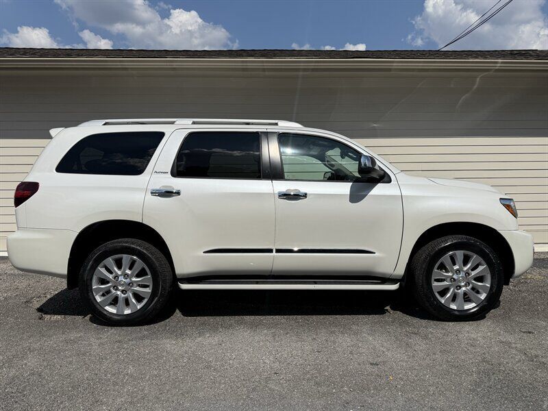 2019 TOYOTA Sequoia