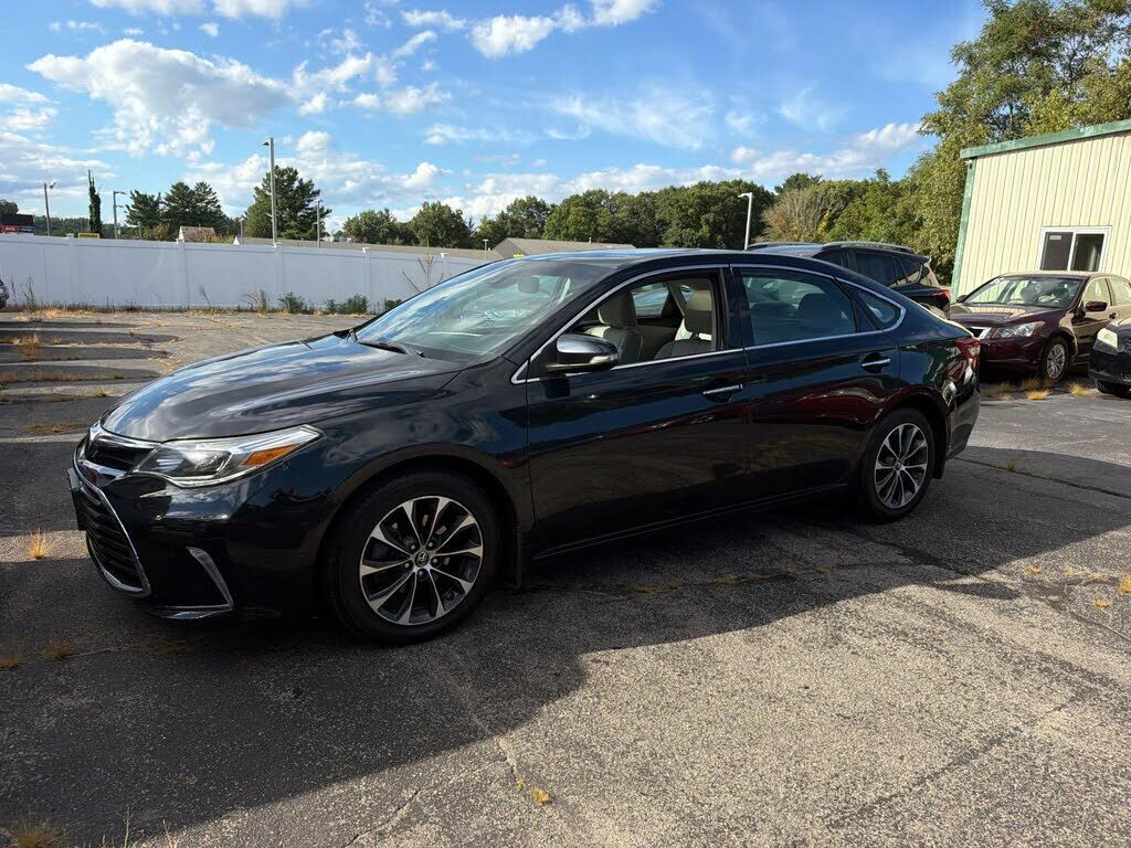 2017 TOYOTA Avalon