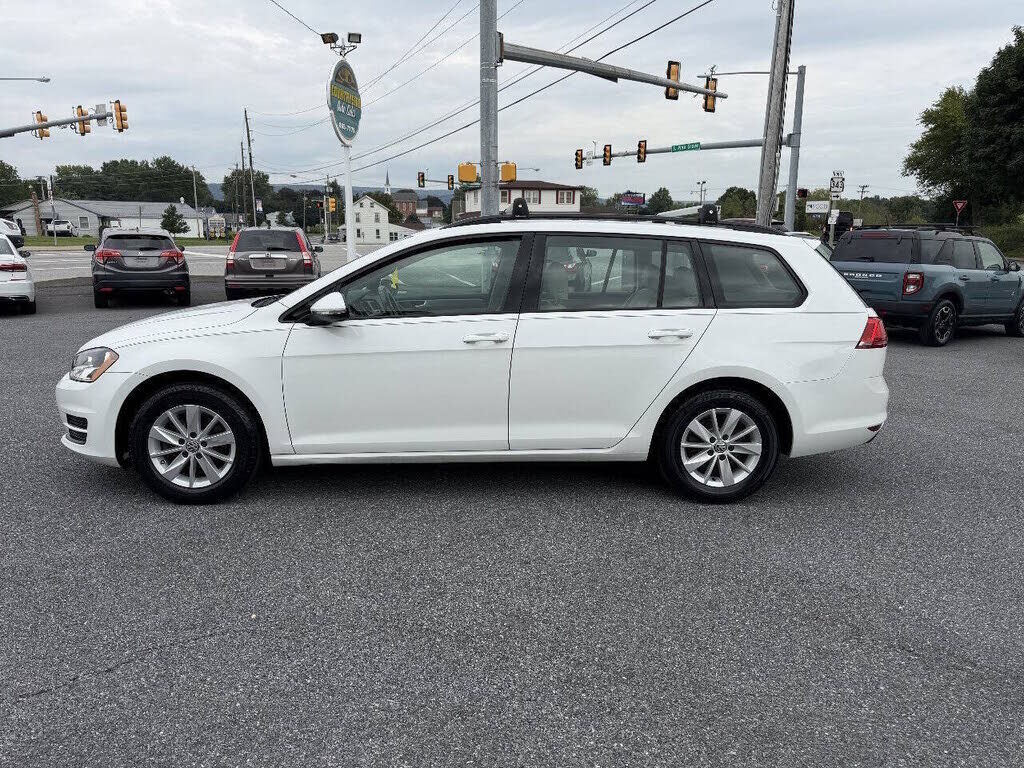 2016 VOLKSWAGEN Golf SportWagen