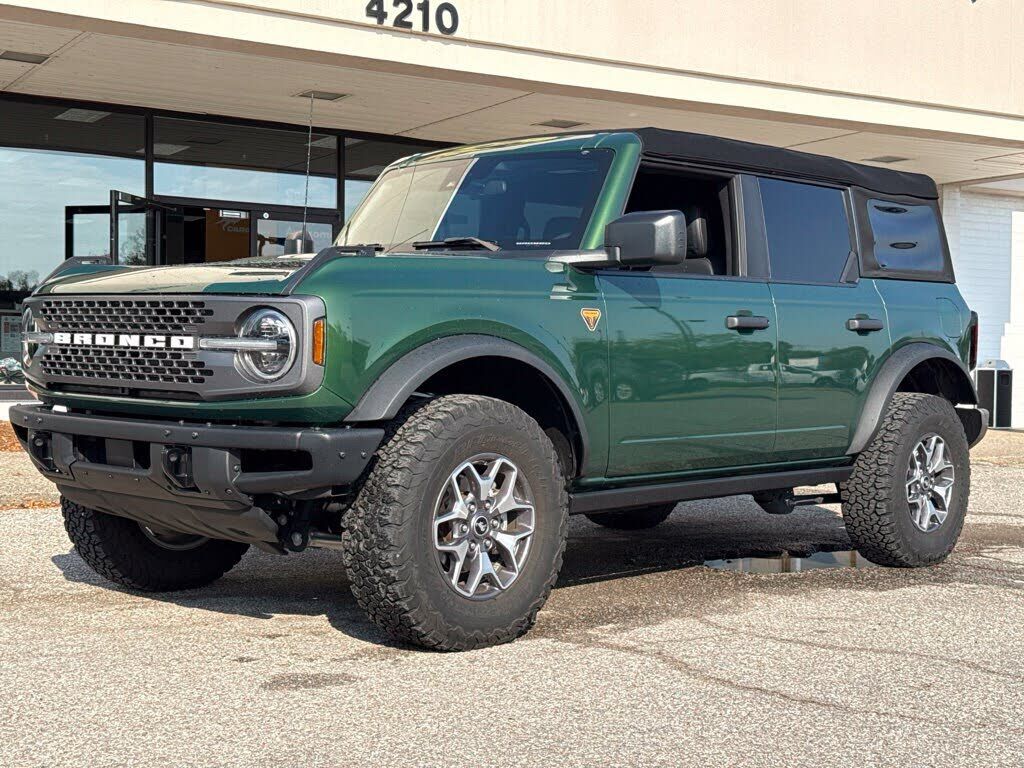 2023 FORD Bronco