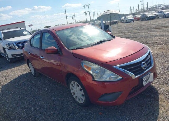 2017 NISSAN Versa
