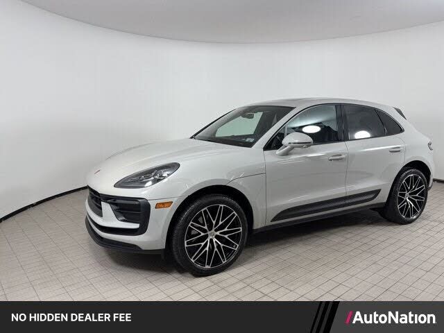2023 PORSCHE Macan