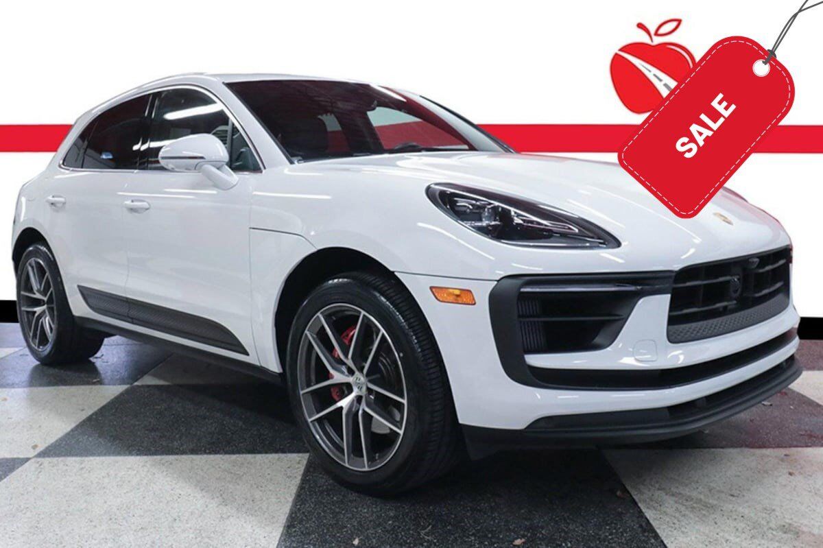 2022 PORSCHE Macan