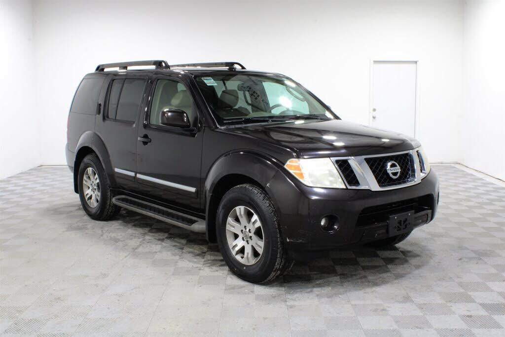 2011 NISSAN Pathfinder