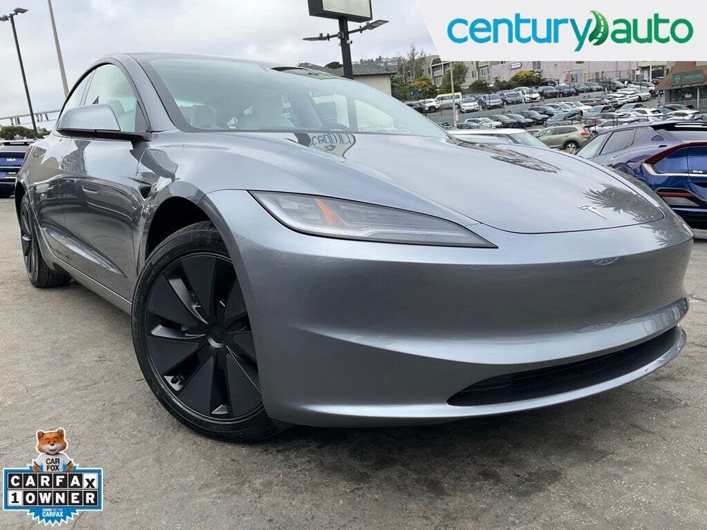 2025 TESLA Model 3
