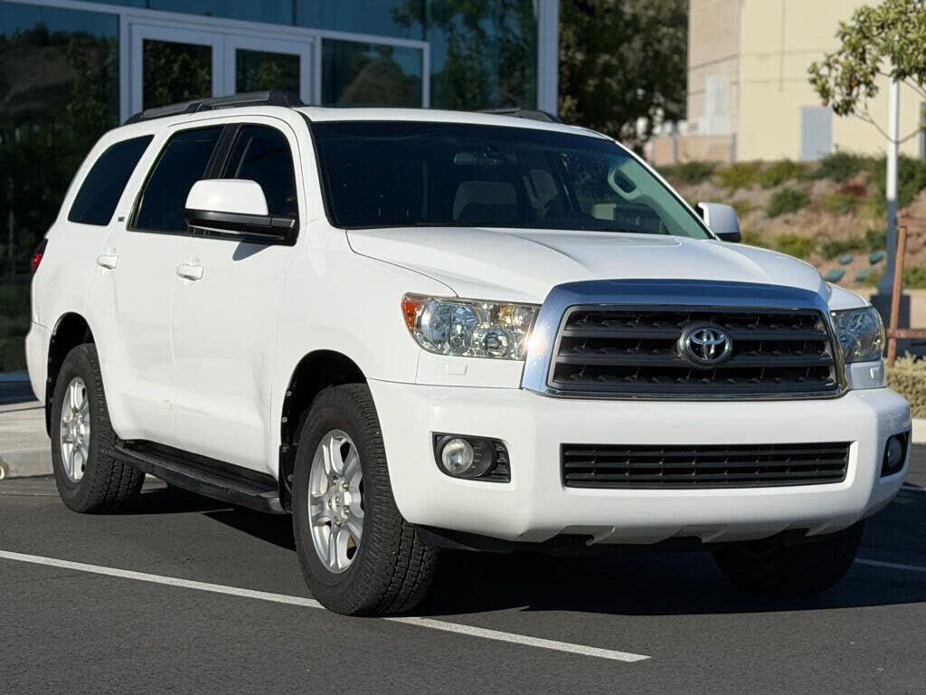 2014 TOYOTA Sequoia