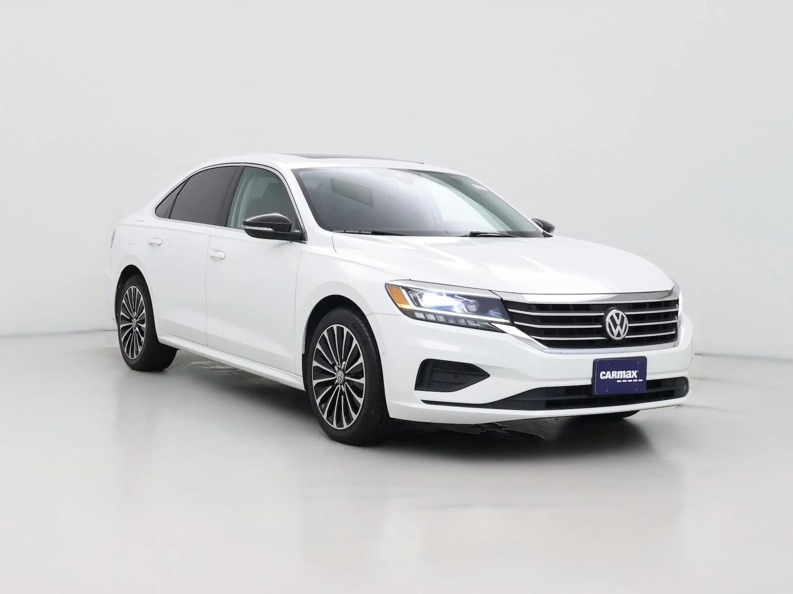 2022 VOLKSWAGEN Passat