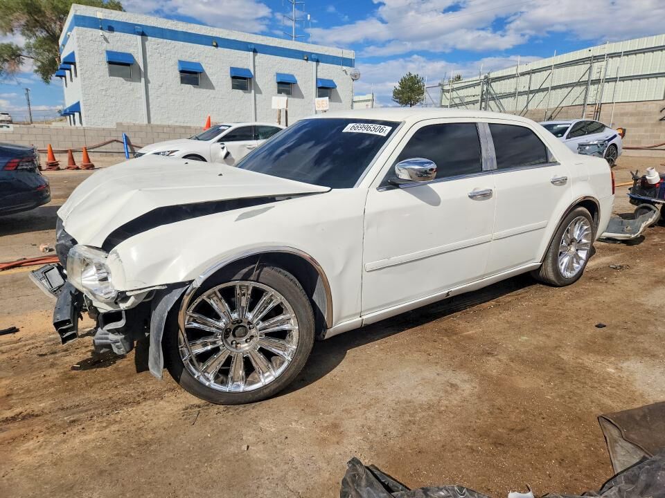 2005 CHRYSLER 300