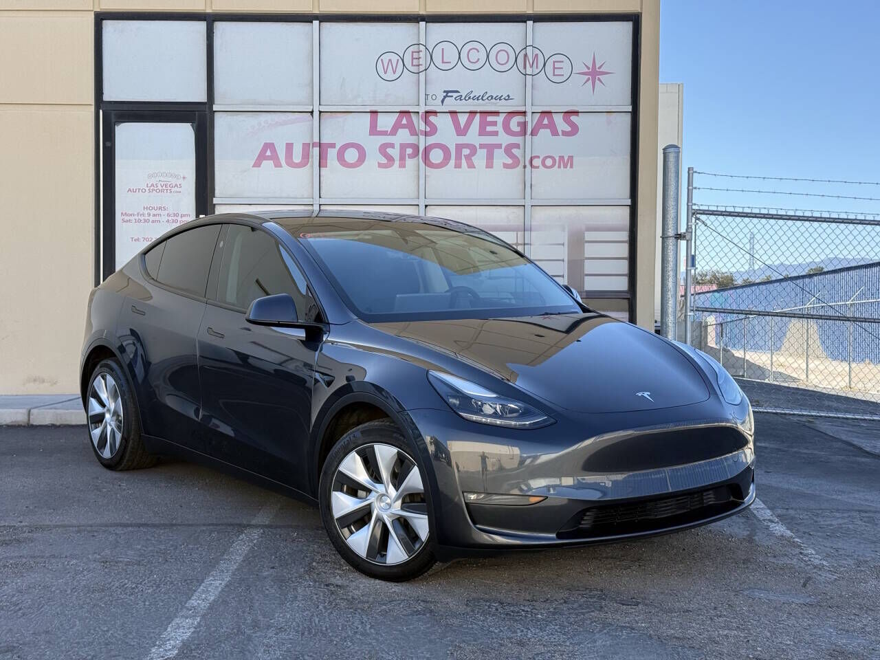 2024 TESLA Model Y