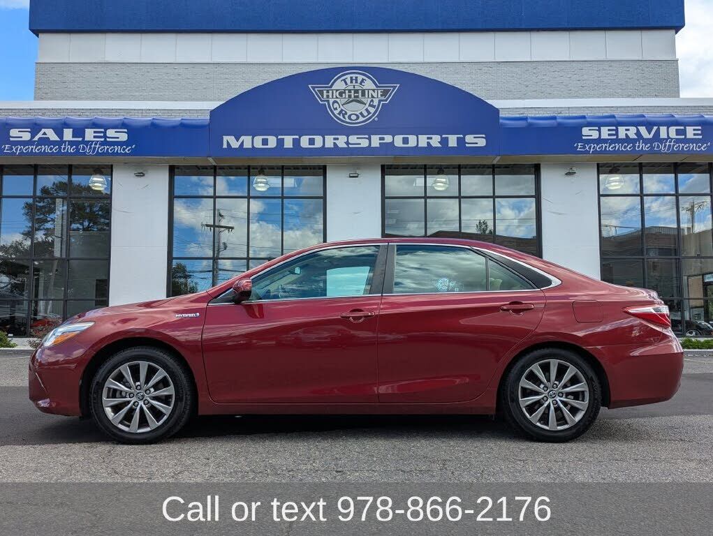 2017 TOYOTA Camry