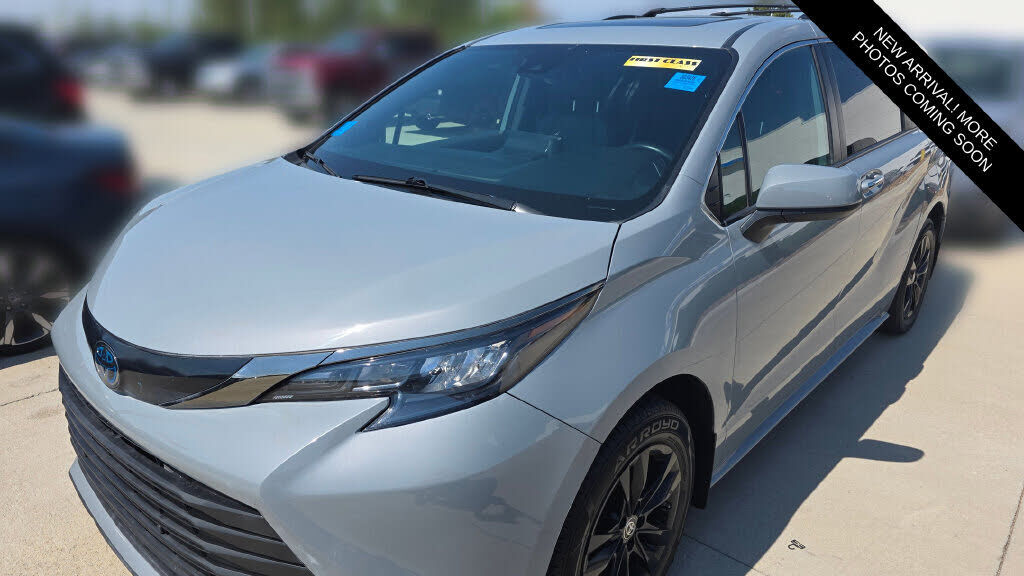 2022 TOYOTA Sienna