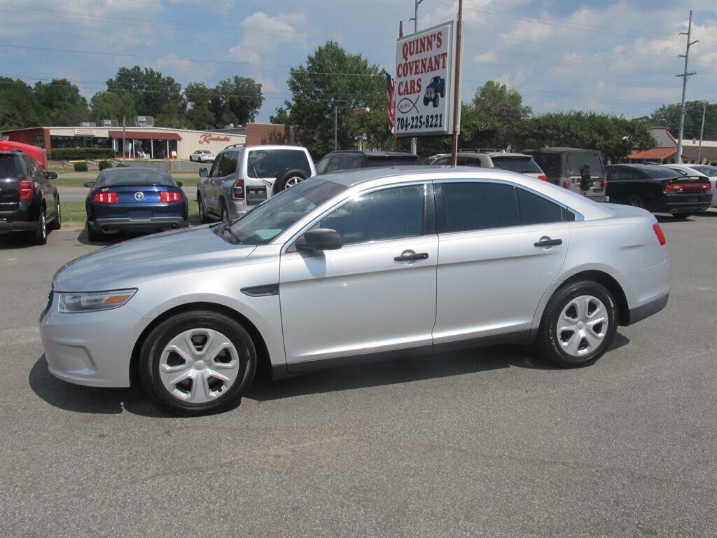 2013 FORD Taurus
