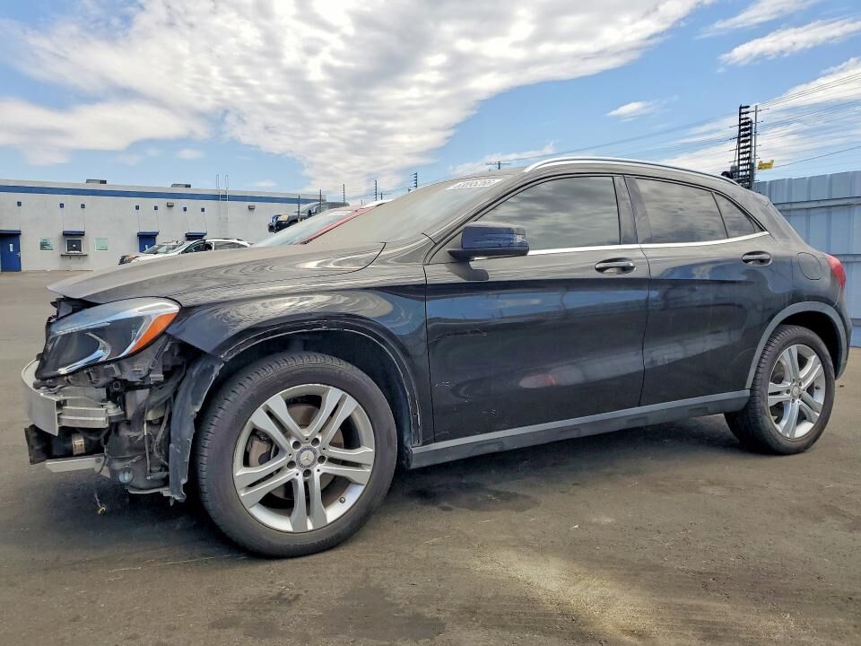 2017 MERCEDES-BENZ GLA-Class