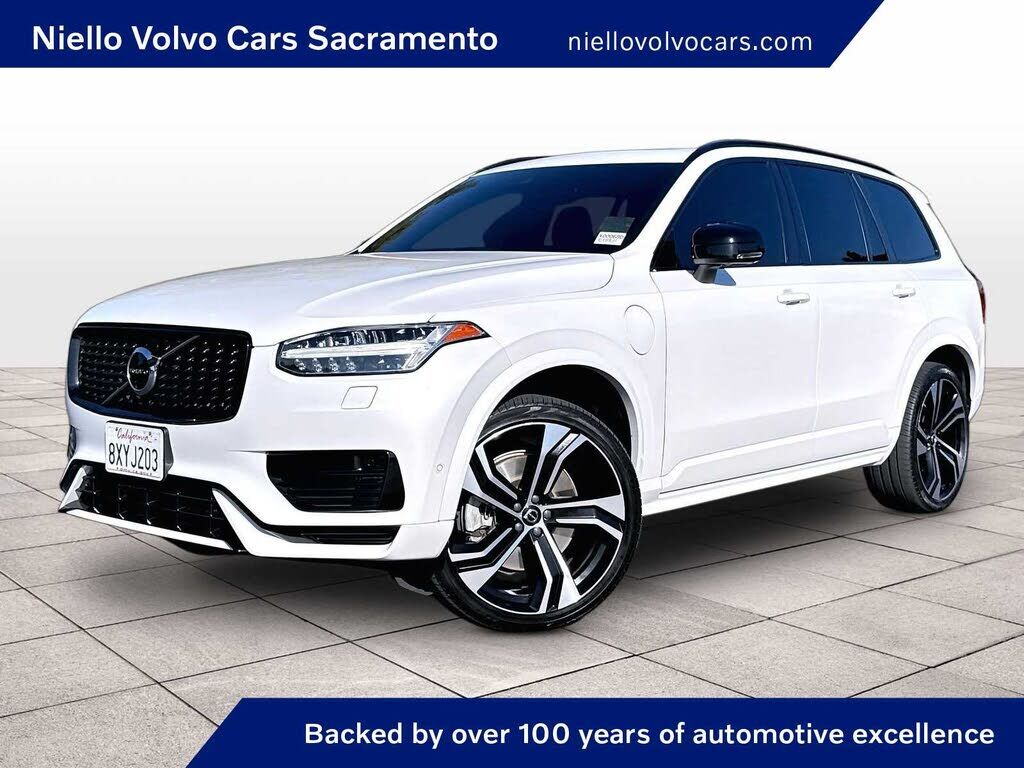 2021 VOLVO XC90
