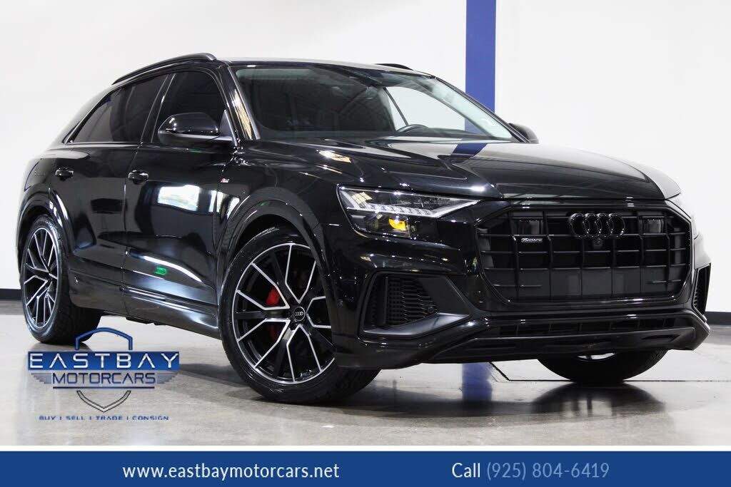 2023 AUDI Q8