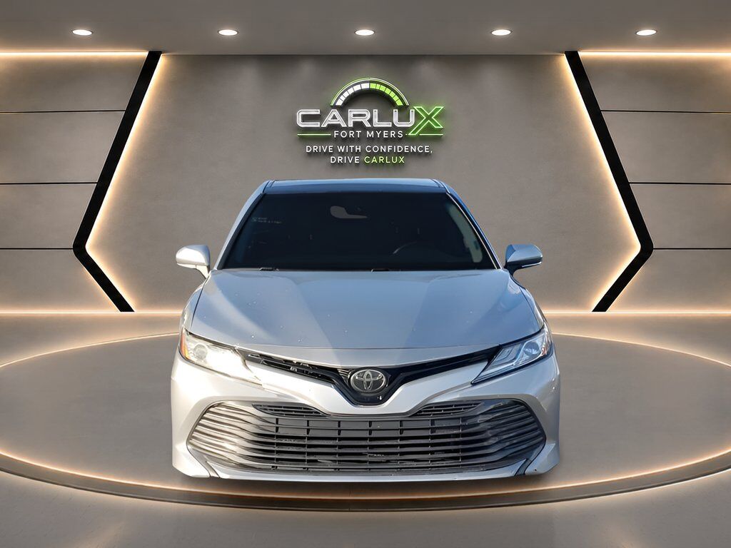 2019 TOYOTA Camry