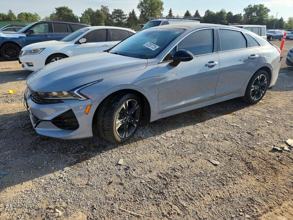 2022 KIA K5