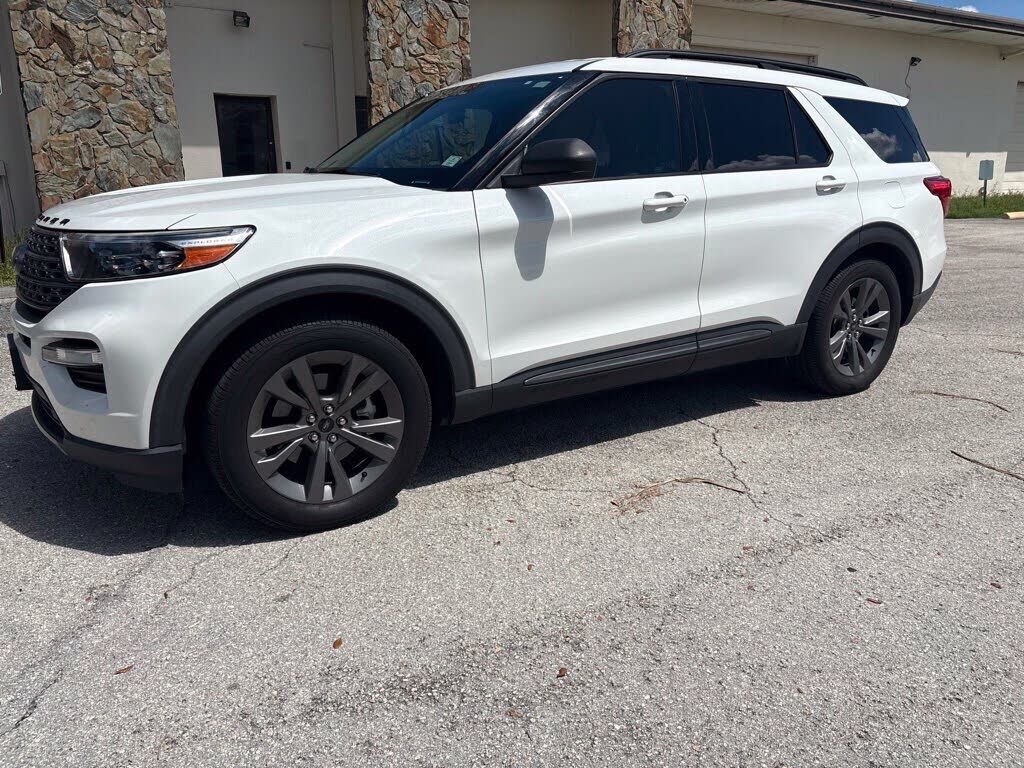 2021 FORD Explorer