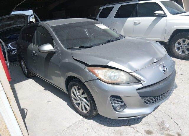 2013 MAZDA Mazda3