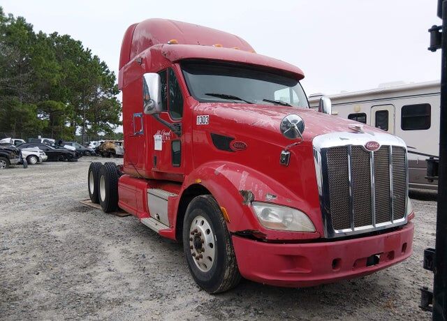 2012 PETERBILT 587