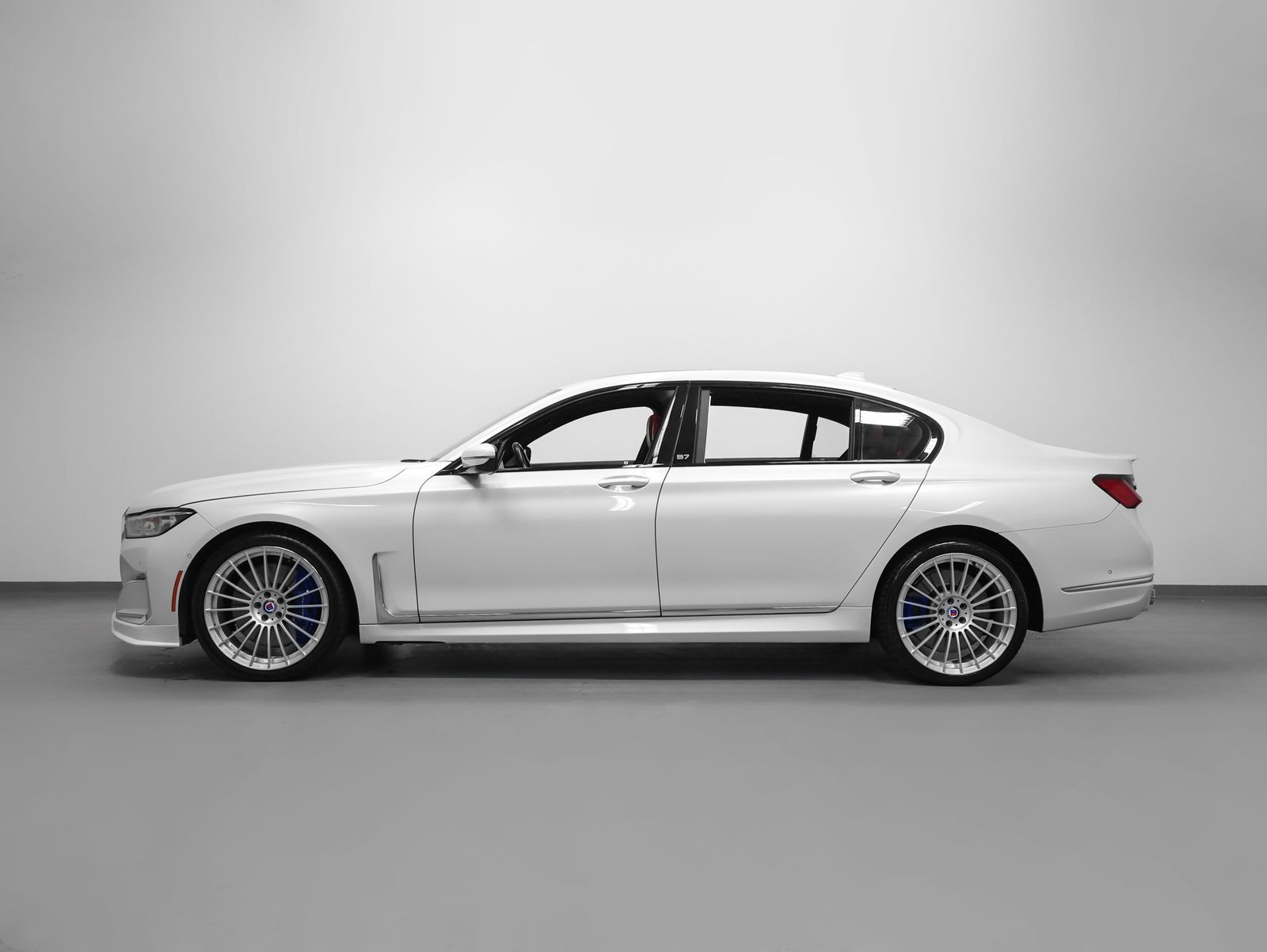 2022 BMW B7