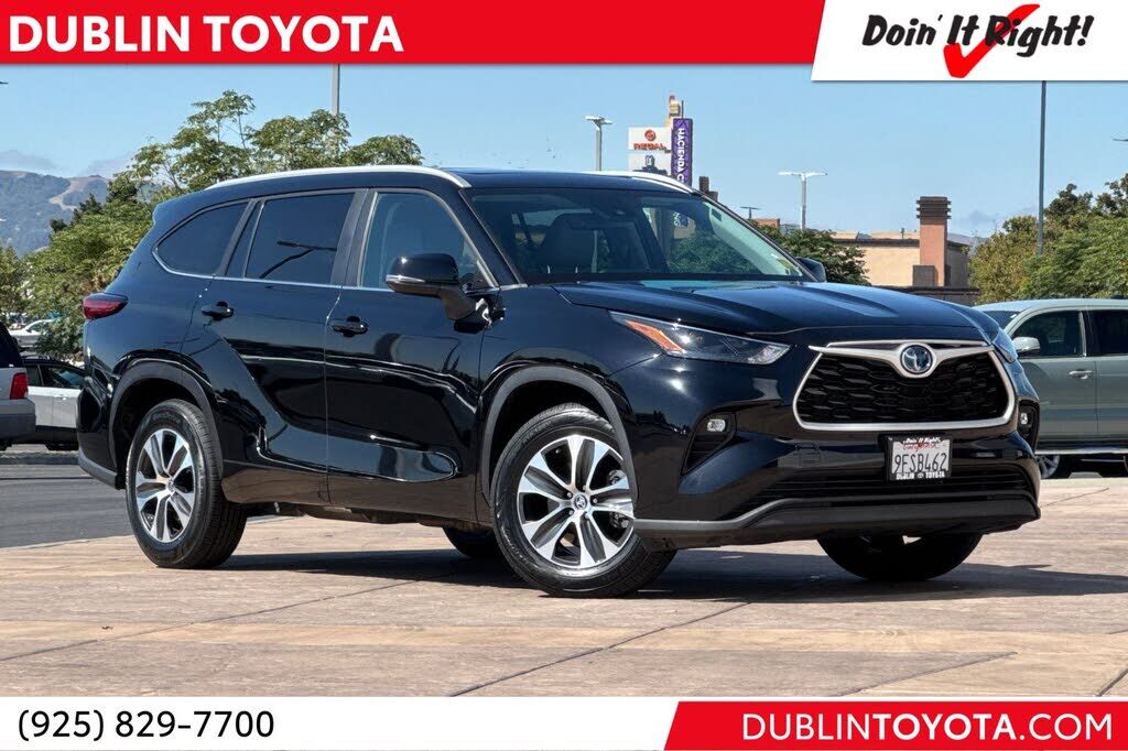 2023 TOYOTA Highlander