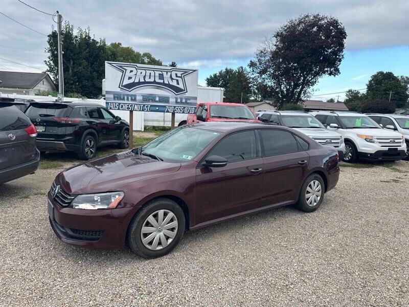 2012 VOLKSWAGEN Passat