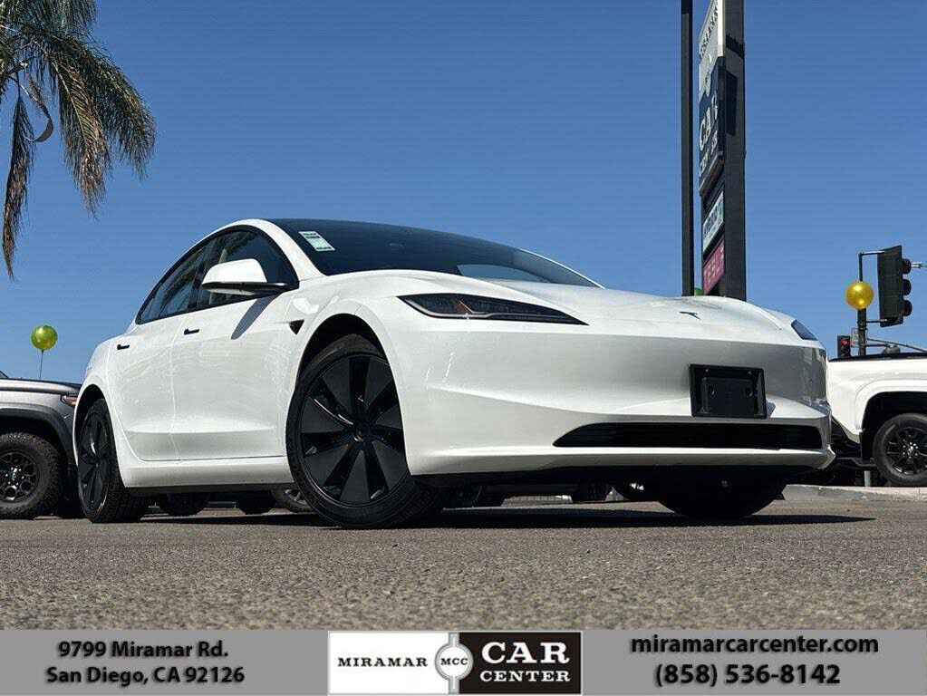 2025 TESLA Model 3
