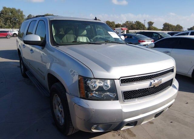 2011 CHEVROLET Suburban
