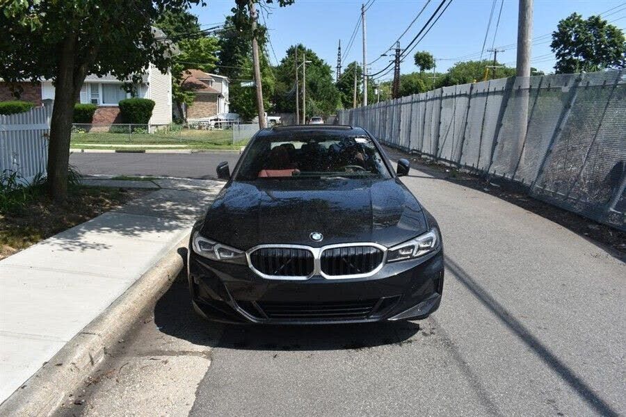 2025 BMW 330i