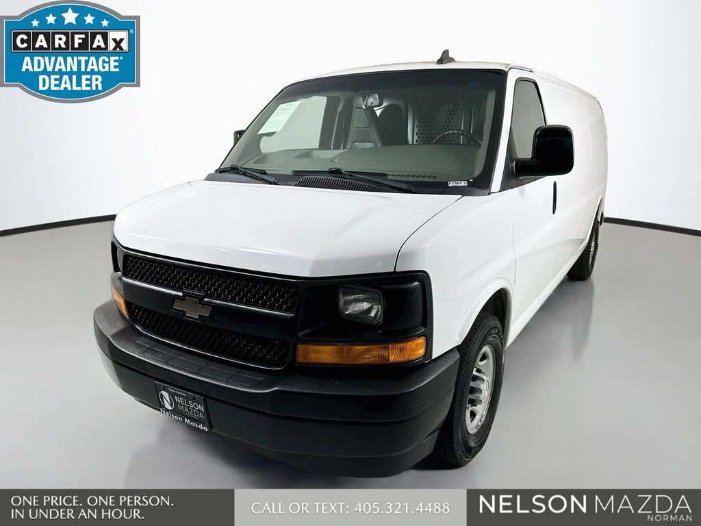 2017 CHEVROLET Express