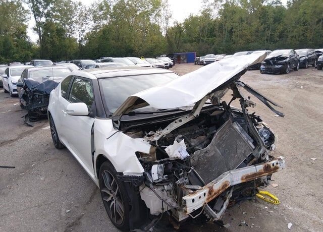2015 TOYOTA SCION