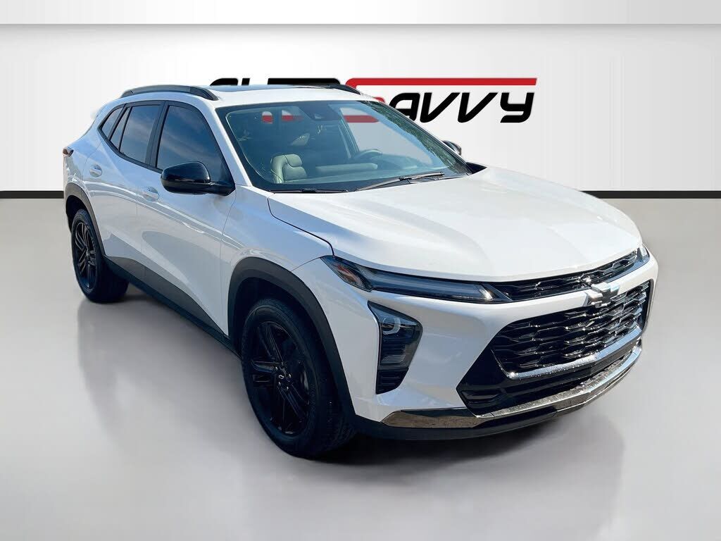 2025 CHEVROLET Trax