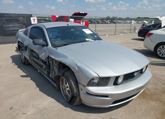2005 FORD Mustang