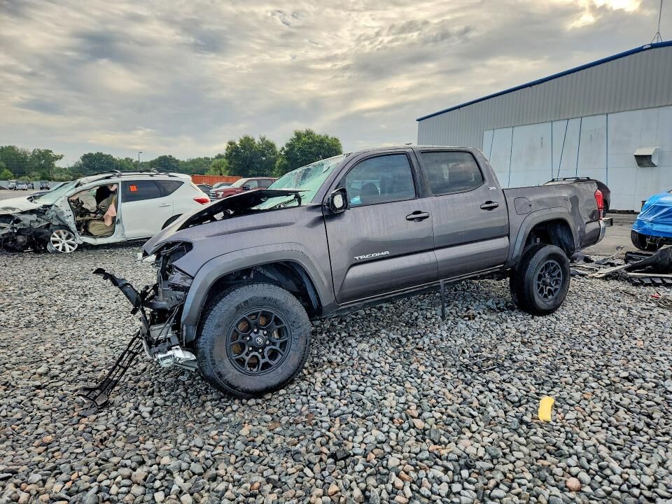 2022 TOYOTA Tacoma