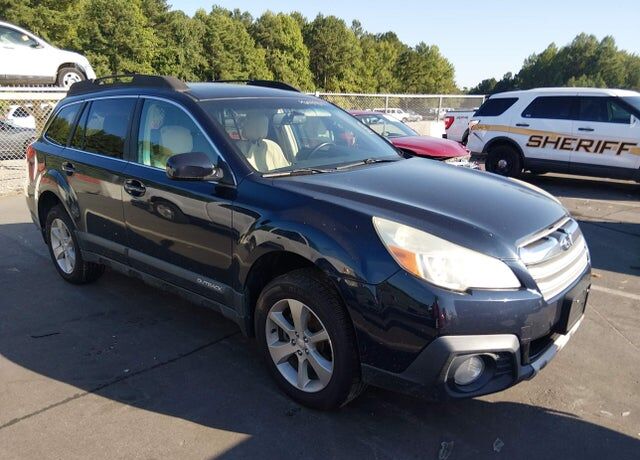 2013 SUBARU Outback