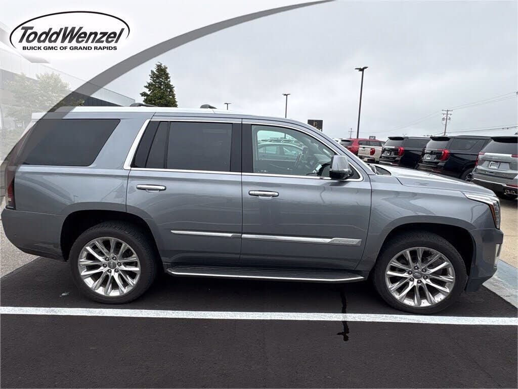 2018 CADILLAC Escalade