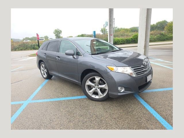 2011 TOYOTA Venza