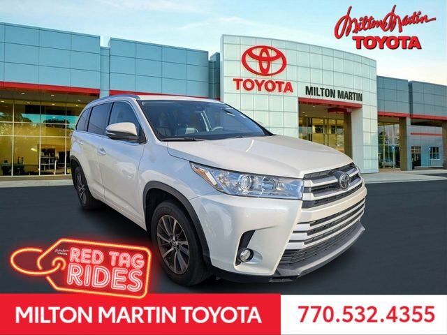 2017 TOYOTA Highlander